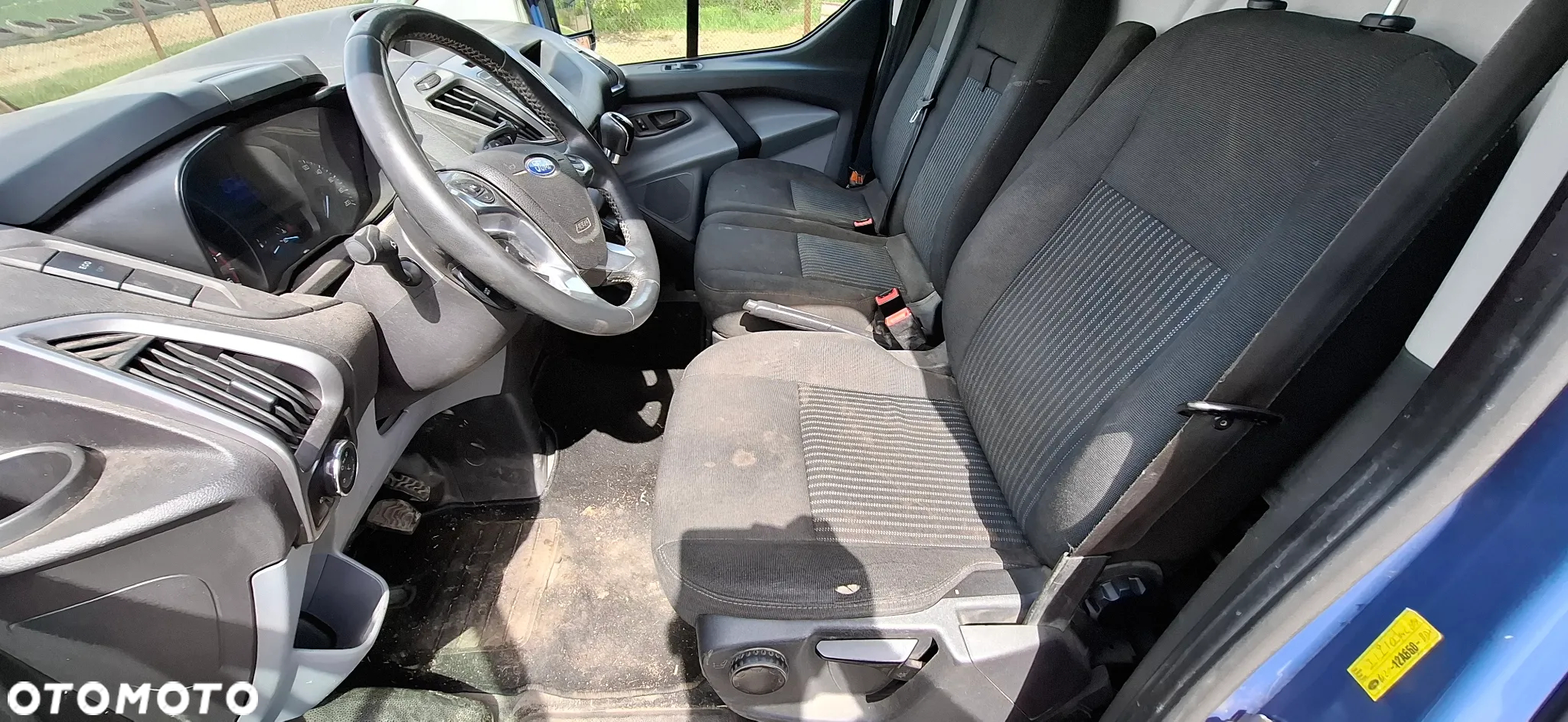 Ford TRANSIT CUSTOM - 12