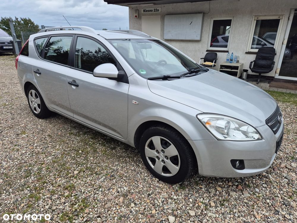Kia Ceed - 3
