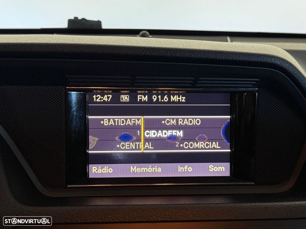 Mercedes-Benz E 220 CDi Avantgarde BlueEfficiency - 22