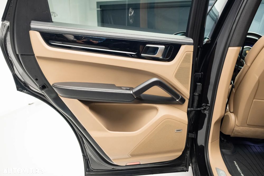 Porsche Cayenne S Tiptronic S - 27