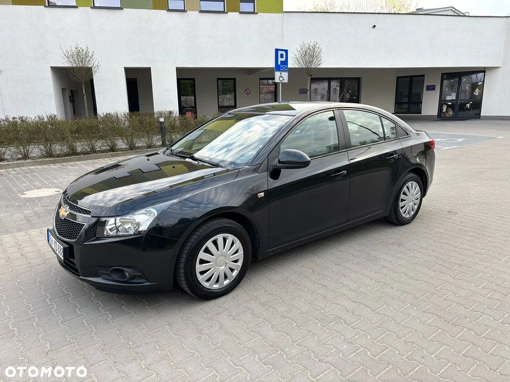 Chevrolet Cruze - 32