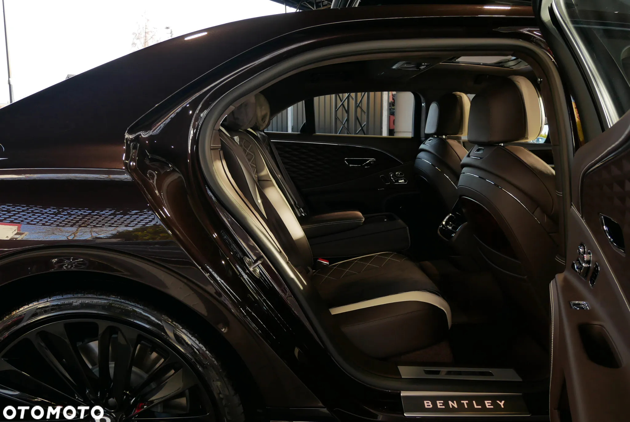 Bentley Flying Spur - 11