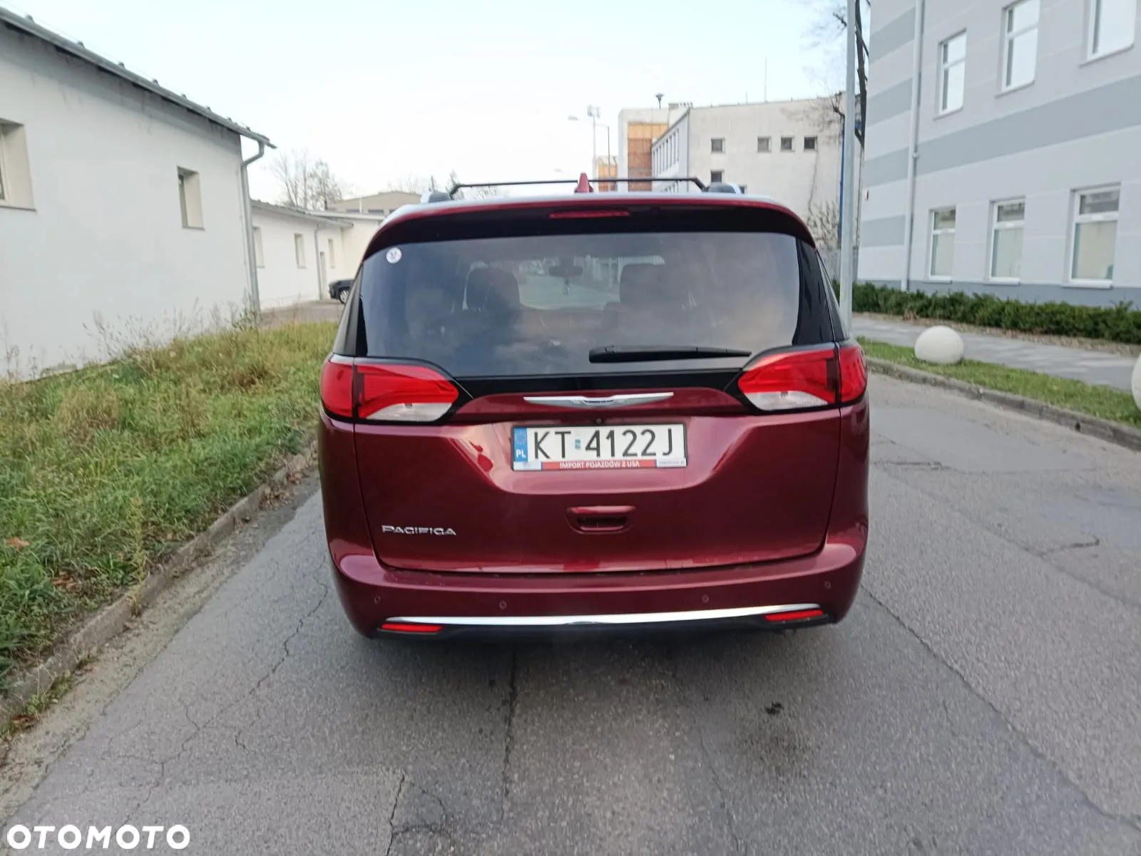 Chrysler Pacifica - 13