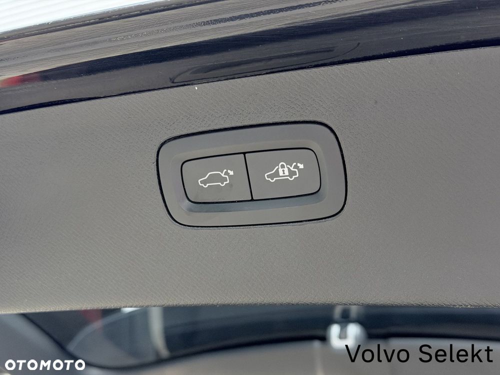 Volvo XC 90 - 13