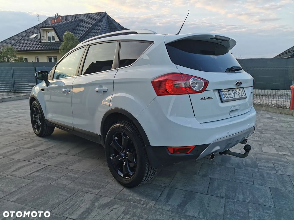 Ford Kuga 2.0 TDCi 2x4 Titanium - 30