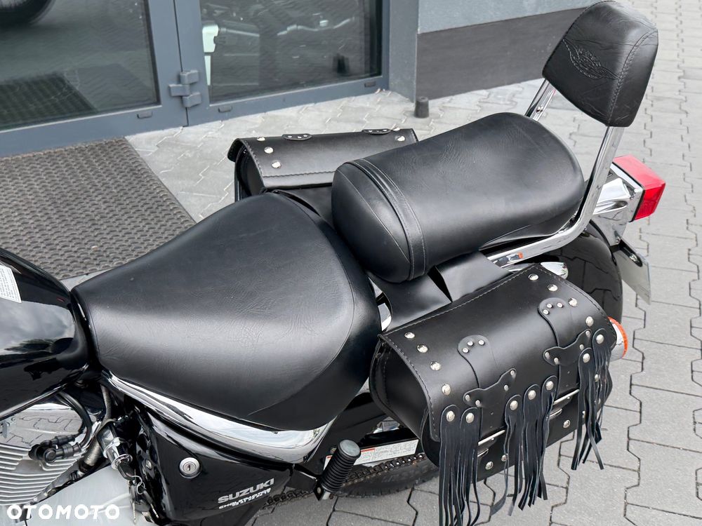 Suzuki Intruder - 34