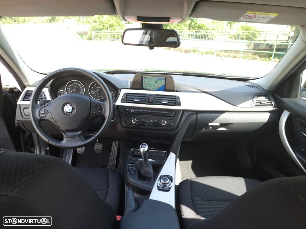 BMW 320 d - 23