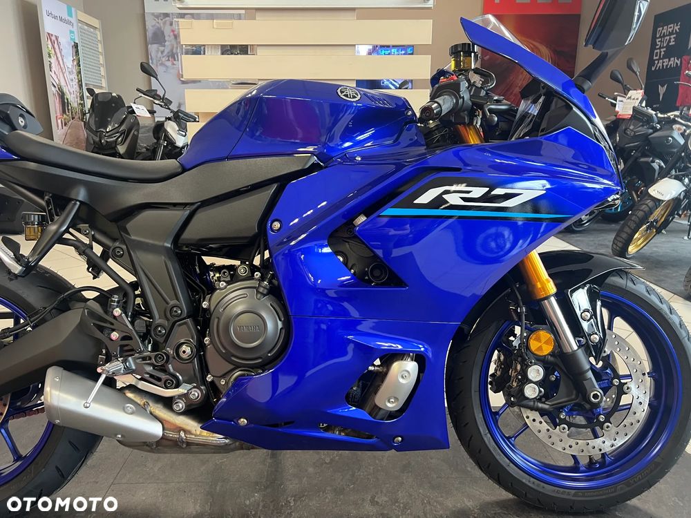 Yamaha R7 - 3