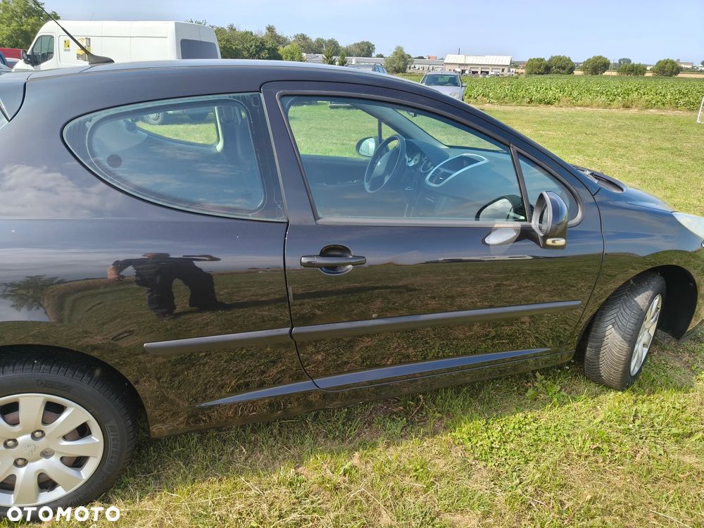 Peugeot 207 1.4 16V Trendy - 3
