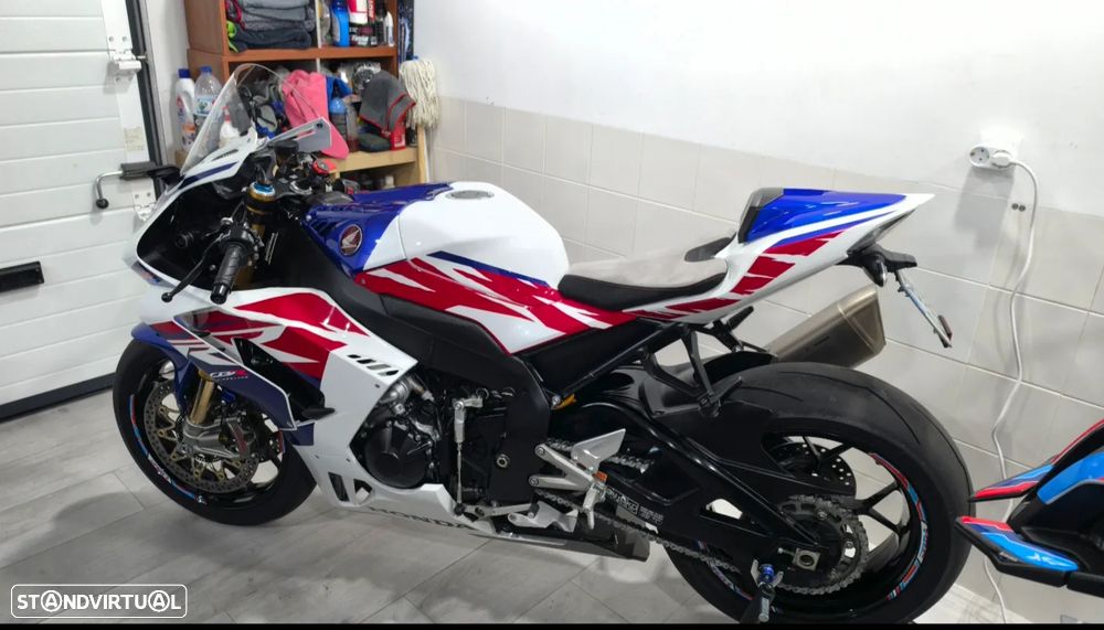 Honda CBR CBR1000RR-R Fireblade SP 30th Anniversary - 16