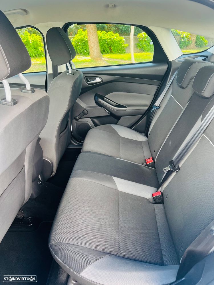 Ford Focus 1.0 SCTi Titanium - 17