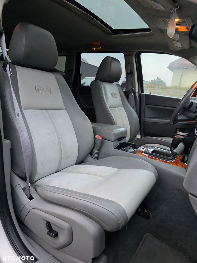 Jeep Grand Cherokee - 15