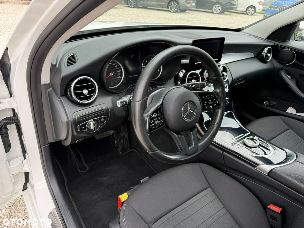 Mercedes-Benz Klasa C 220 d 9G-TRONIC - 13