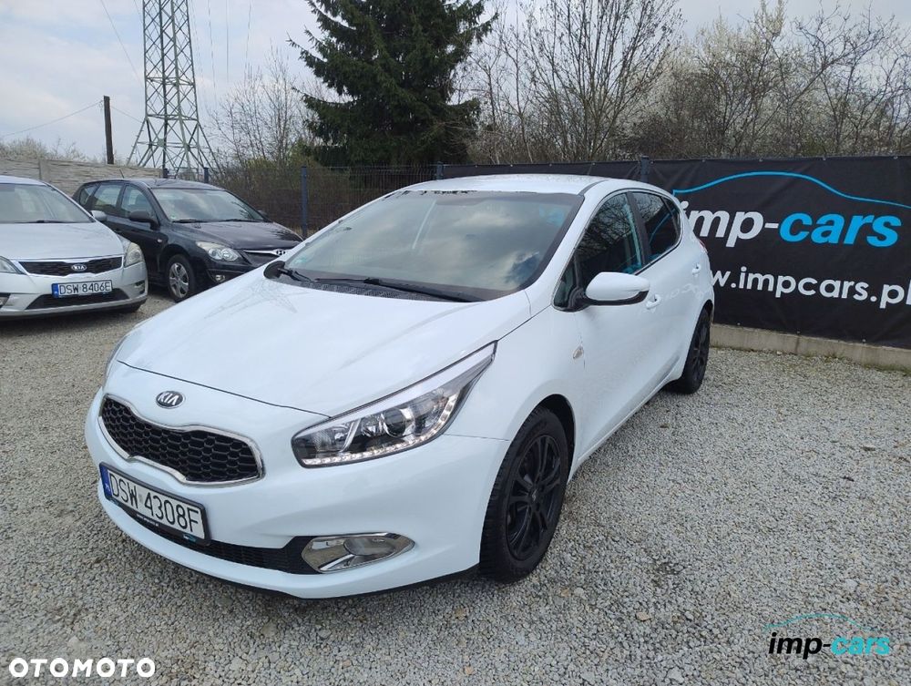 Kia Ceed - 14