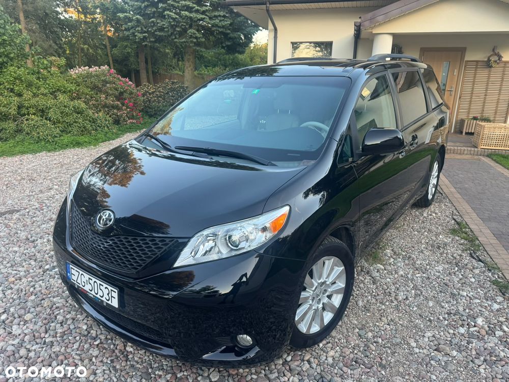 Toyota Sienna 3.5 V6 XLE AWD - 3