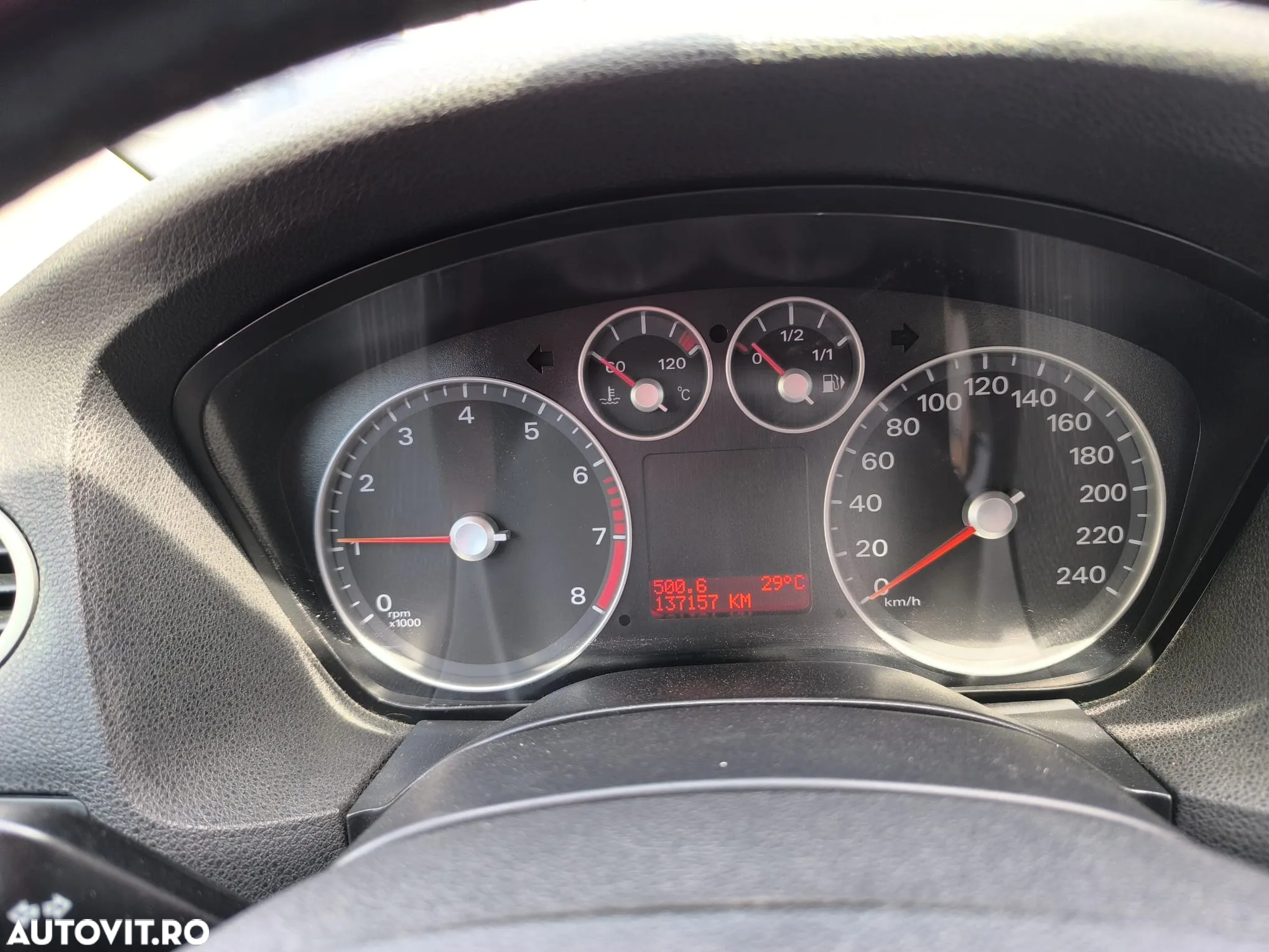Ford Focus 1.6i Trend - 16
