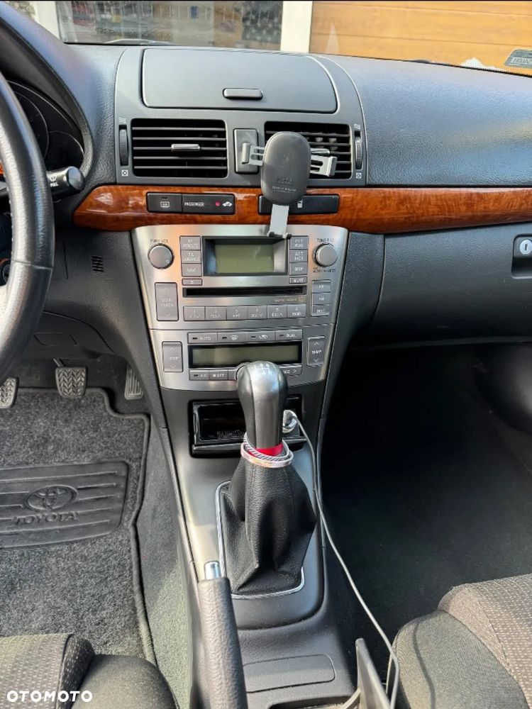 Toyota Avensis 2.0 VVT-i Sol plus - 10
