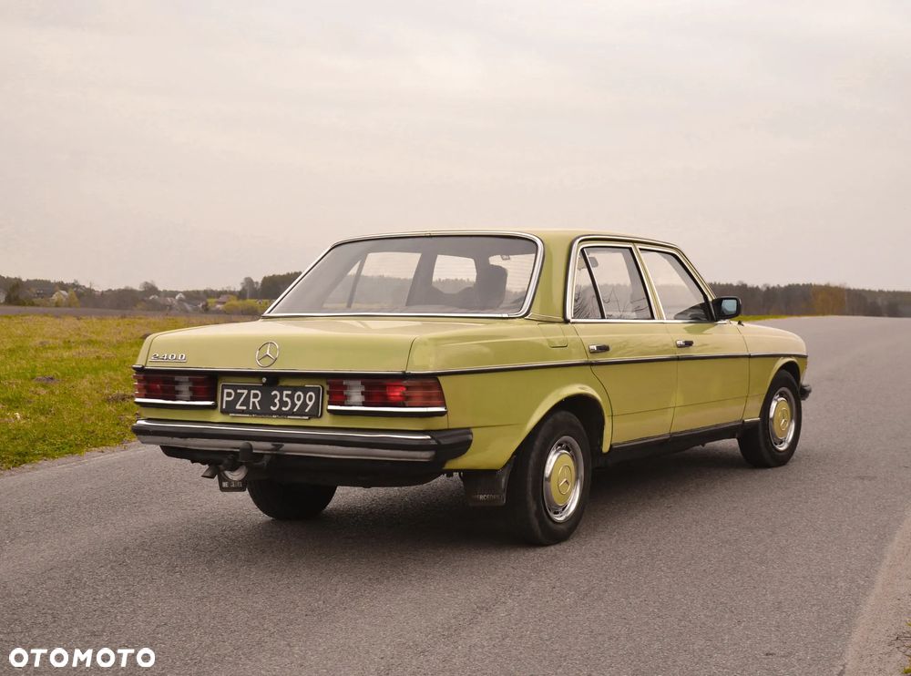 Mercedes-Benz W123 - 2
