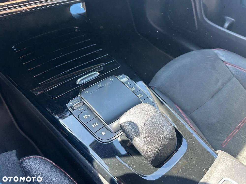 Mercedes-Benz CLA - 15