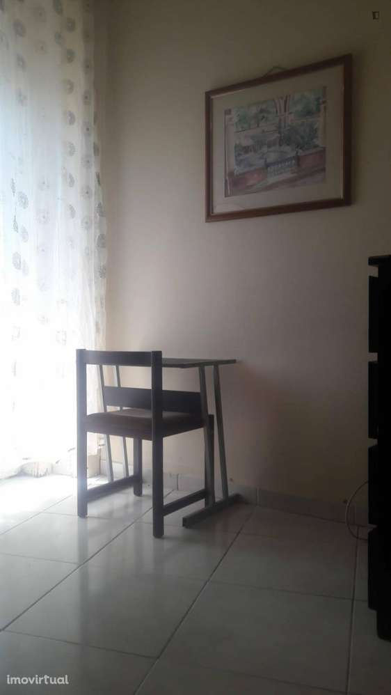 Quarto - localizado em Alameda Lisbon - Grande imagem: 2/22