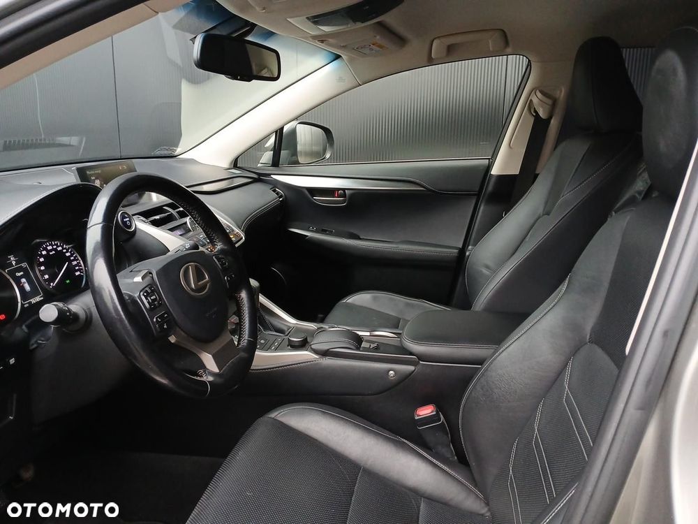 Lexus NX 300h Comfort AWD - 11