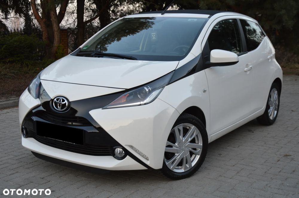 Toyota Aygo x mit x-business Paket - 1