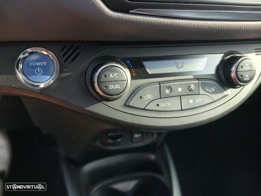 Toyota Yaris 1.5 HSD Sport +P.Techno+P.Luxury - 23