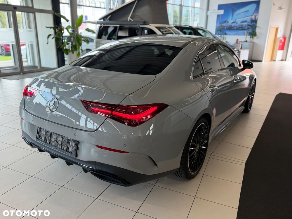 Mercedes-Benz CLA 200 Edition 1 7G-DCT - 11