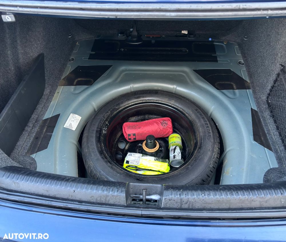 Volkswagen Jetta 2.0 TDI DSG Highline - 5