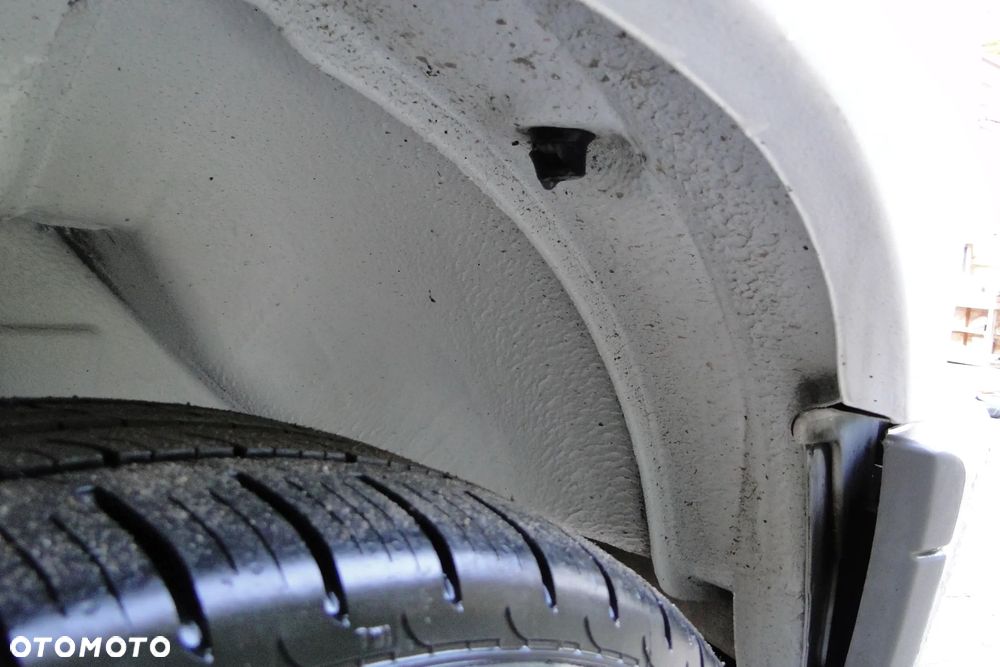 Mercedes-Benz Sprinter - 13