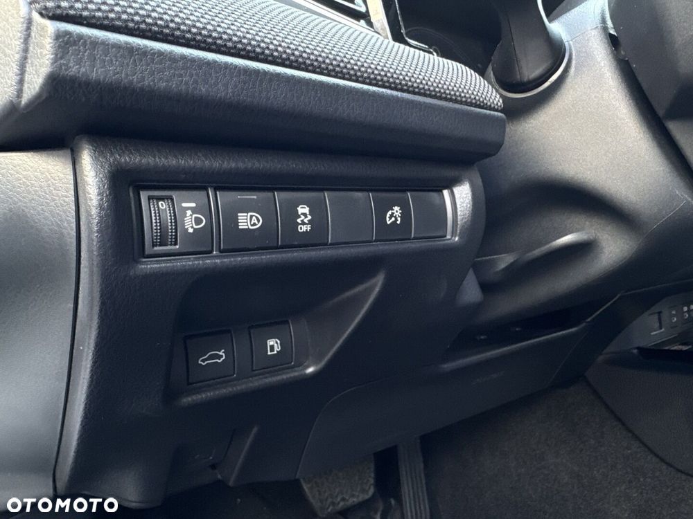 Toyota Camry - 27