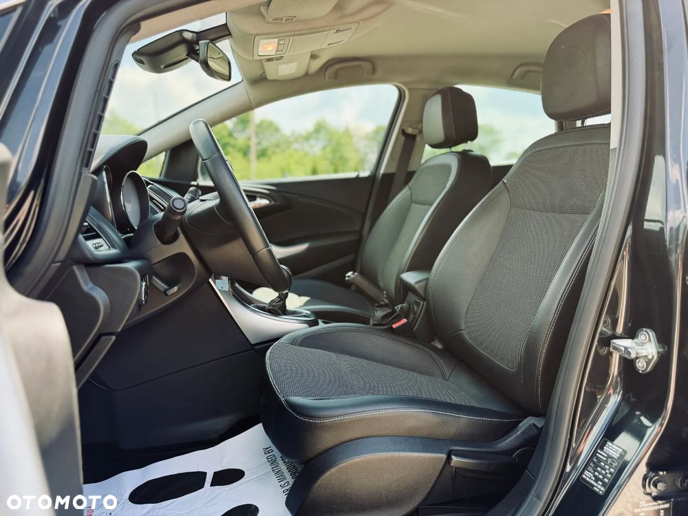 Opel Astra 1.4 Turbo Innovation - 26