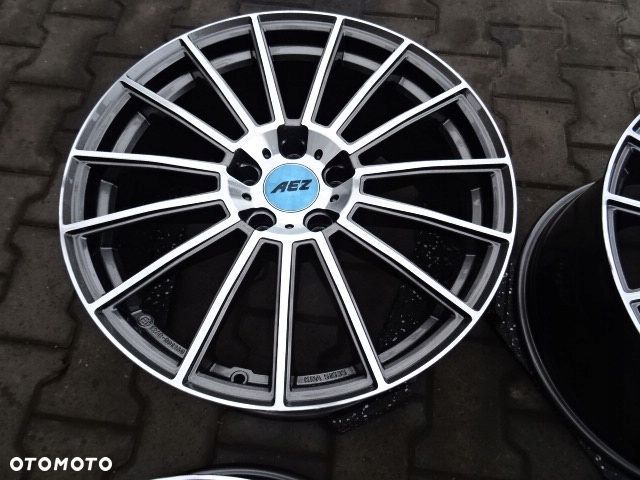 5x120x72,5 2x 8Jx19 ET30 i 2x 9Jx19 ET39 BMW - 5