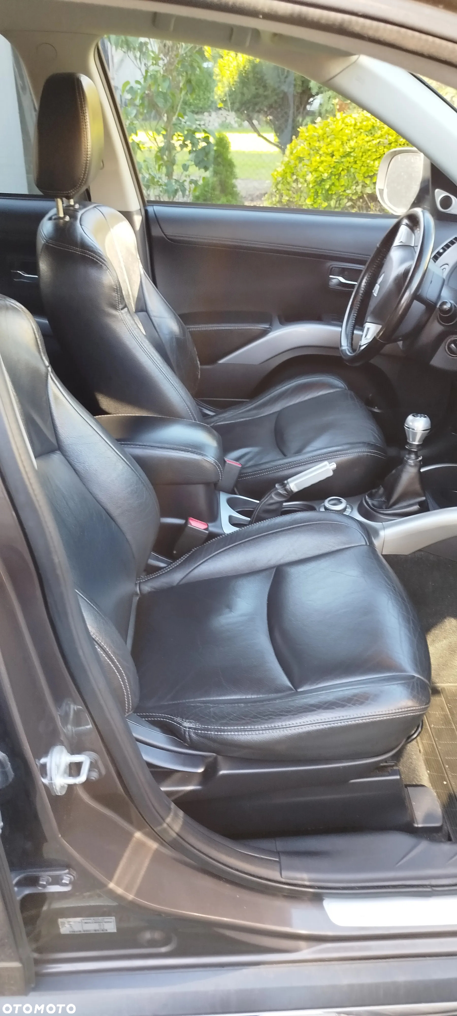 Mitsubishi Outlander 2.0 DID Instyle NAVI - 14