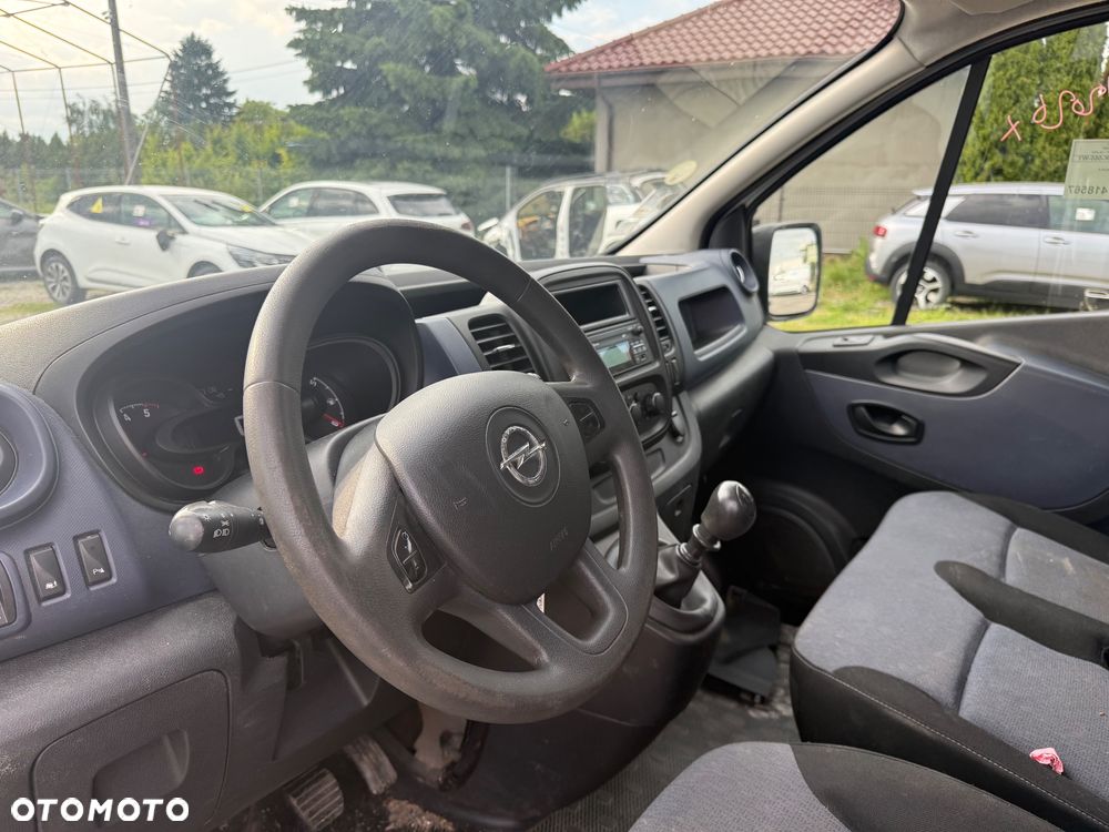 Opel Vivaro - 8