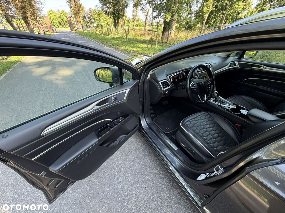 Ford Mondeo - 17
