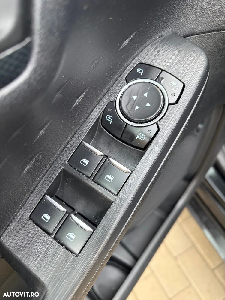 Ford Kuga 2.5 Duratec PHEV ST-LINE - 27