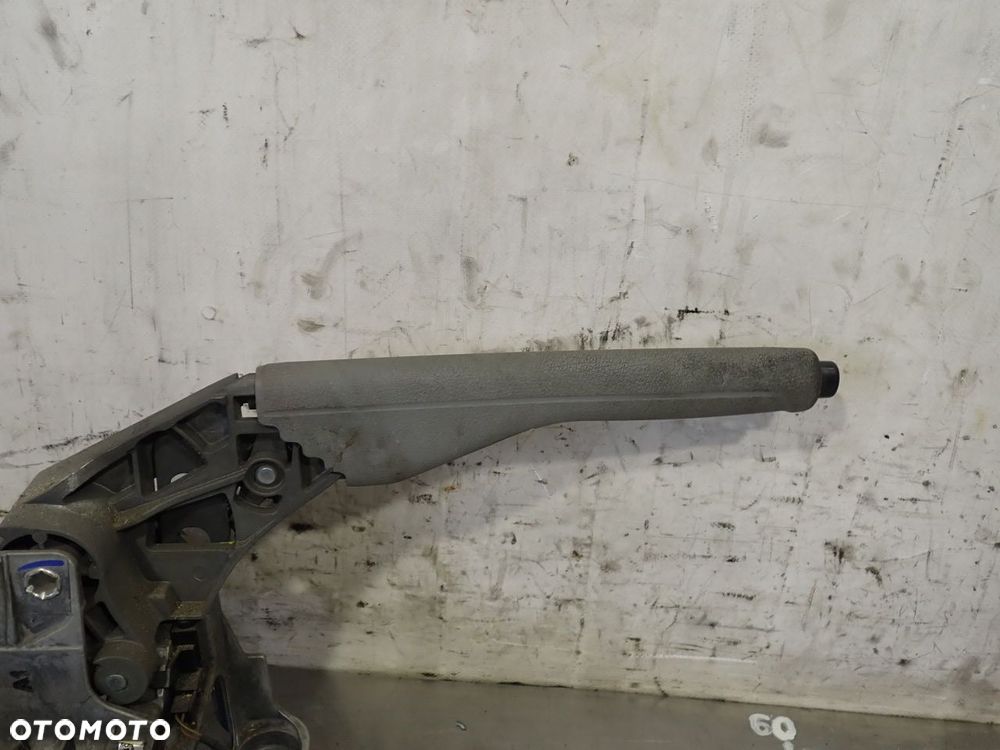 DŹWIGNIA RĘCZNEGO HAMULCA VOLKSWAGEN CADDY 2.0 III 1T1711303G - 2