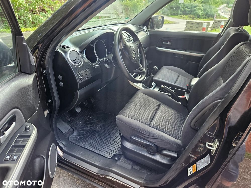 Suzuki Grand Vitara 1.9 DDiS - 8