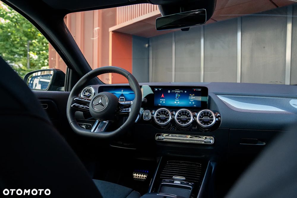 Mercedes-Benz GLA 200 mHEV AMG Line 7G-DCT - 17