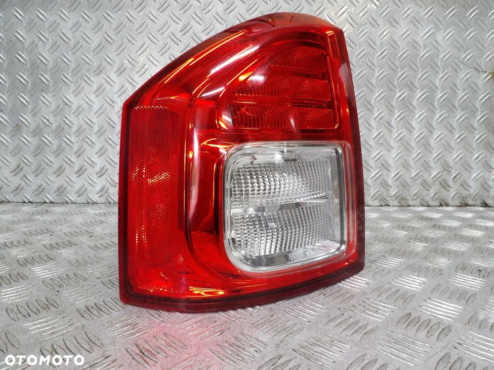 JEEP COMPASS I LIFT LAMPA LEWA PRAWA TYŁ - 9