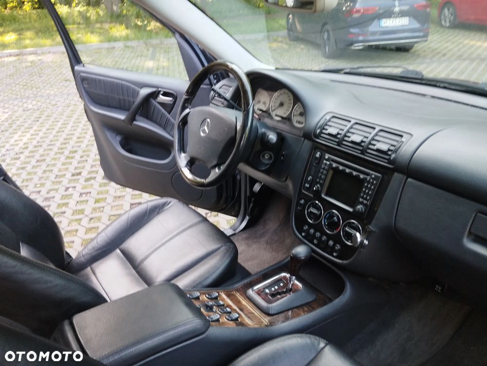 Mercedes-Benz ML 55 AMG - 6