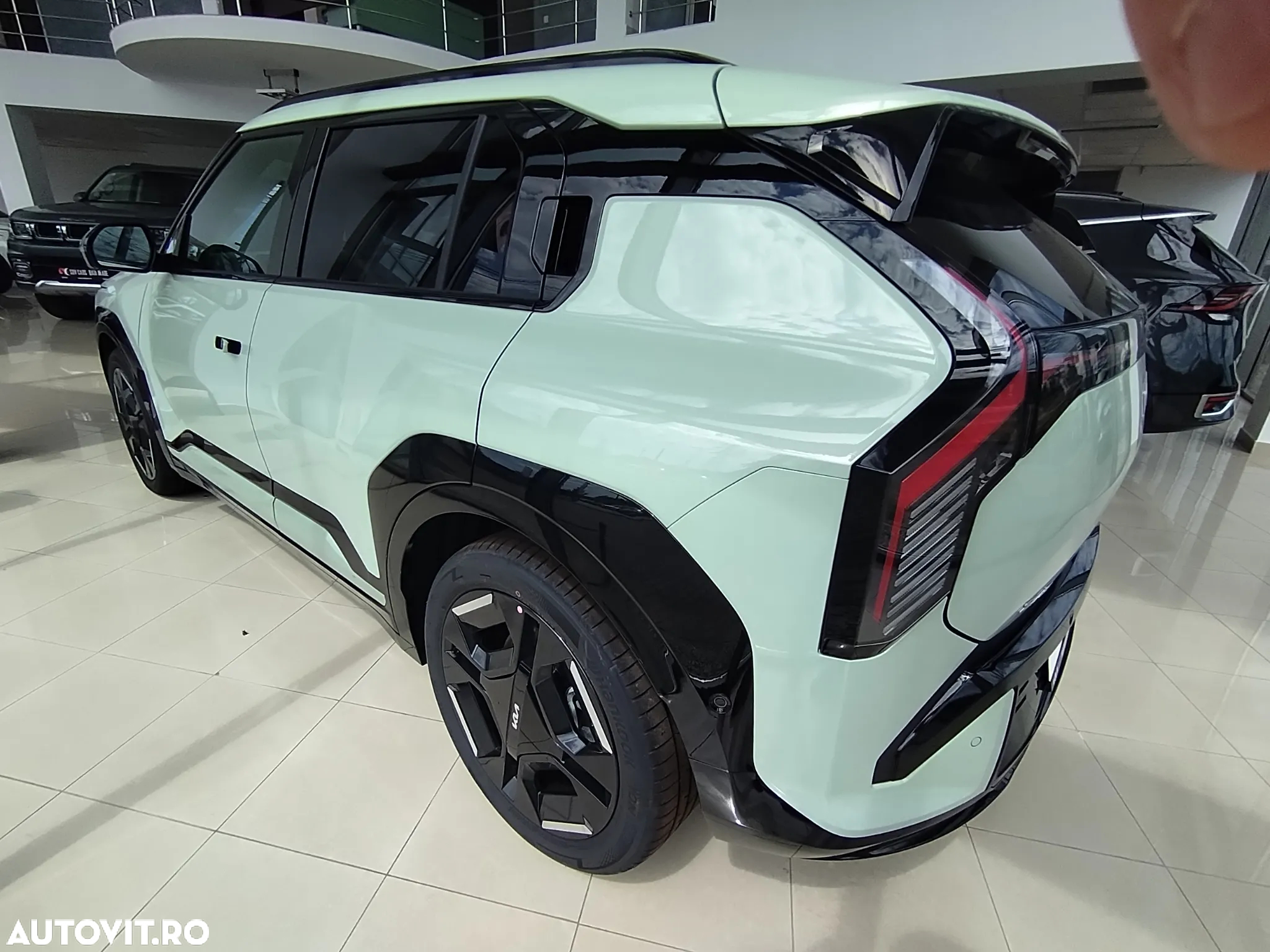 Kia EV3 81.4 kWh 4x2 AT GT Line - 5