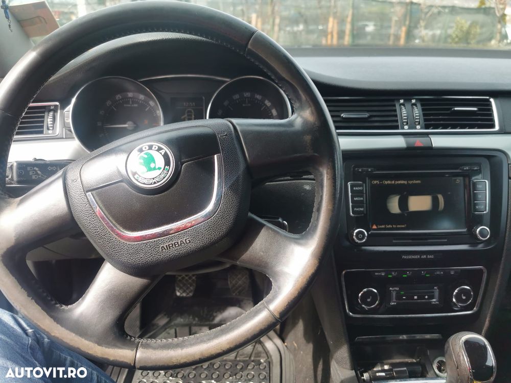 Skoda Superb 2.0 TDI Ambition - 6