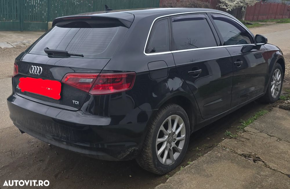 Audi A3 1.6 TDI Ambiente - 5