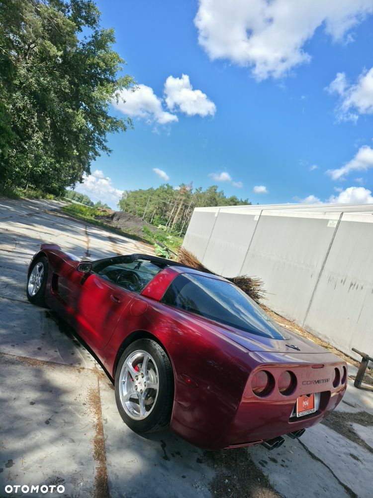 Chevrolet Corvette - 3