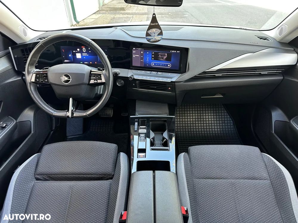 Opel Astra 1.2L Turbo Start/Stop AT8 Elegance - 6