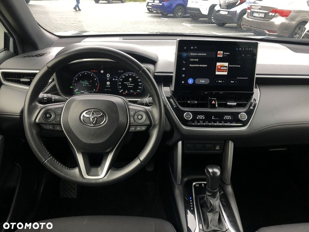Toyota Corolla Cross - 12
