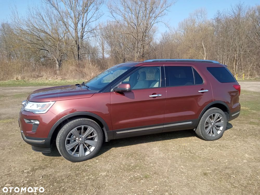 Ford Explorer - 26