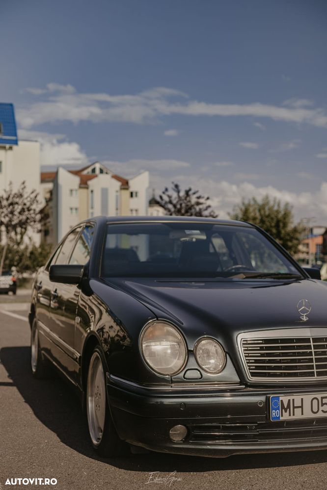 Mercedes-Benz E - 5